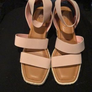 Womans sandals size 7